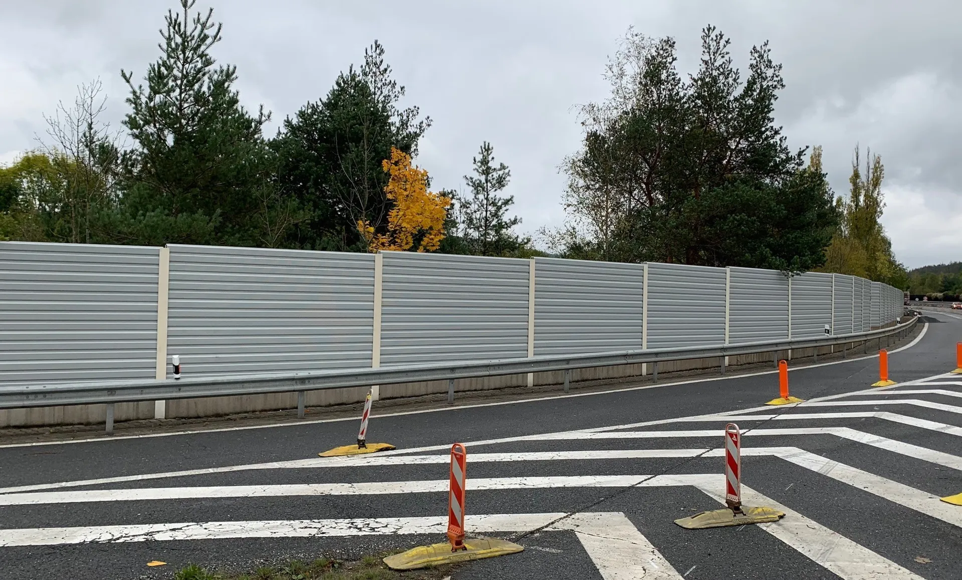 Czecy Loděnice Panele Akustyczne Aluminiowe